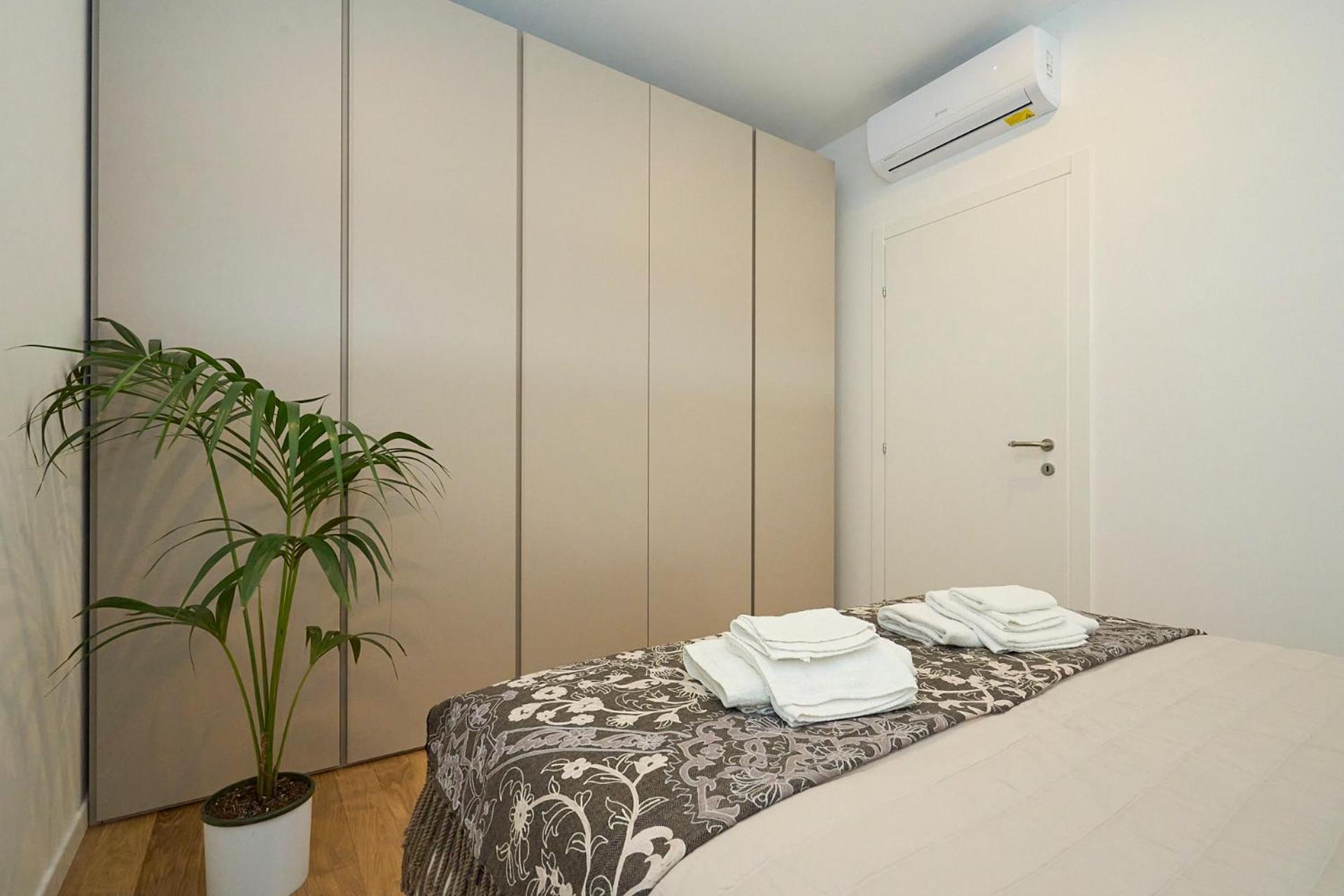 Luxury Design Loft - 20 Minutes From Duomo-Navigli Appartement Milaan Buitenkant foto